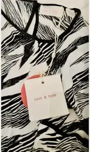SASS & BIDE Bird of a Feather Fashion Tank Top AU14 RRP $250 Black White Sequin
