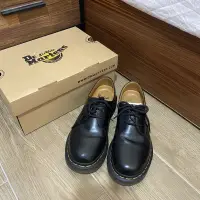 在飛比找蝦皮購物優惠-Dr. Martens 1461w 三孔低筒馬丁