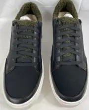 NIB Dr Scholl women’s black sneaker Size 9M Leather/fabrIc W/Green Sherpa Lining