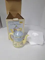 Oneida Sakura Debbie Mumm Home Collection Cottage Garden Teapot