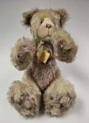 Leeann Snyder (Limited to 7) Busser Bear named KRYSTAL (15.5" H) Signed with Tag