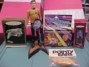 STAR TRK GROUP CAPT KIRK 11 FIG , COMUNICATOR, POINTY EARS