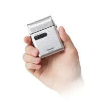 在飛比找momo購物網優惠-【Panasonic 國際牌】攜帶式電動迷你刮鬍刀 ES-R