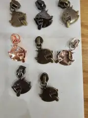 Mario Boo Zipper Pulls