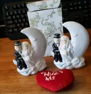 Set of 2 Crescent Moon Bride Groom Wedding Cake Topper Party Decoration E-15