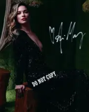 Annie Murphy 8 x10" (20x25 cm) Autographed Signed Photo 3324