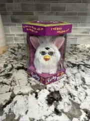 1998 FURBY Original SNOWBALL Limited Edition White Interactive Toy NEW SEALED