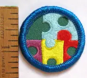 Girl Scout 1990-2001 Junior CREATIVE SOLUTIONS BADGE Puzzle Pieces Logic Patch