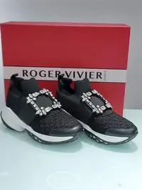 在飛比找Yahoo!奇摩拍賣優惠-千奢二手ROGER VIVIER Viv Run 鑲鑽 休閒