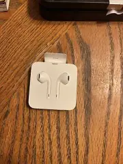 New Apple Earpods with Lightning Connector Earbud Headphones Wired for iPhone