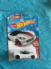 UNCOMMON Hot Wheels 2016 Target Snowflake Card Then&Now 14 Corvette Stingray