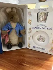 2pcs Stuffed Peter Rabbit 100th Anniv & Royal Albert 1986 Beatrix Potter 3pc set