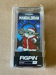 * Locked * FiGPiN Star Wars The Mandalorian Santa Christmas Ornament Grogu #843