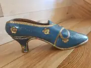 Prestine Vintage HandCarved, hand-painted Wooden Decorative Shoe.8".Vietnam made