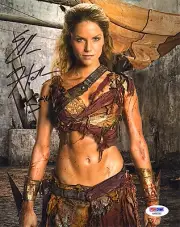 ELLEN HOLLMAN MAGNIFICENT CHARACTERISED "SPARTACUS" PHOTO PSA
