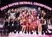 ADELAIDE THUNDERBIRDS NETBALL CHAMPIONS TEAM PLAYER BIG 420mm POSTER,PREMIERS,1