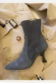 stuart weitzman boots size 37