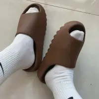 在飛比找蝦皮購物優惠-【Leein】Adidas YEEZY SLIDE Flax