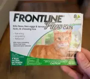 ONE (1) FRONTLINE Plus Flea and Tick Prevention for Cats and Kittens - 8 Doses