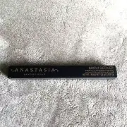 Anastasia Beverly Hills Brow Definer Triangular Pencil- Medium Brown Full SZ .2g