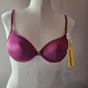Wonderbra Women's Red Push Up Underwire Padded Bra Size 34B New with Tags