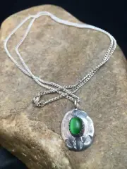 Native American Green Stone Pendant Navajo Sterling Silver Necklace 8956
