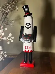 HALLOWEEN GHOST NUTCRACKER~12" Wooden Decoration~New*Trick or Treat Cat