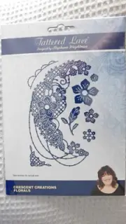 Pretty Floral - CRESCENT CREATIONS FLORALS DIE SET 436544 Tattered Lace