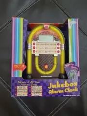 Soundesign 3160J Jukebox Alarm Clock Oldies Songs Light Display Vintage