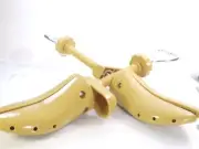 Yellow Plastic Adjustable Keeper Stretcher Shoe Shaper Tree w/Heart Handle End