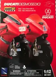 NewRay DUCATI Desmosedici Casey Stoner 2007 Champion Model