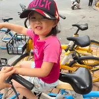 在飛比找蝦皮購物優惠-共享單車兒童座椅共享腳踏車兒童座椅便攜免安裝前置坐板帶娃神器