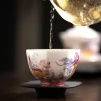 在飛比找ETMall東森購物網優惠-金龍魚陶瓷琺瑯彩描金主人杯單個功夫茶大號品茗杯德化白瓷喝茶杯