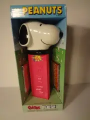 Giant Pez PEANUTS SNOOPY 13" Tall Musical Dispenser Vintage
