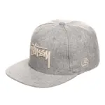 STUSSY STOCK MELTON SNAPBACK CAP 板帽