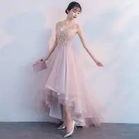 在飛比找Yahoo!奇摩拍賣優惠-2024新款仙女系前短後長款雙肩主持人氣質宴會粉色洋裝晚禮服