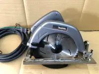 在飛比找Yahoo!奇摩拍賣優惠-"外匯嚴選'' makita 牧田 5812A 手提式 7"