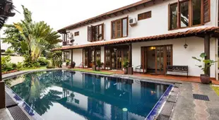 Bangsar Luxury Villa by GuestReady