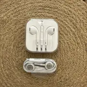 Classic Wired Apple Earbuds +Mic New! iPhone 2G 3 3G 4 4S - OEM Earbuds 2 Pair