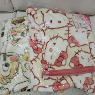 日本正版 三麗鷗 迪士尼 奇奇蒂蒂 凱蒂貓 kt 毛毯 保暖 毯子  Hello Kitty 現貨