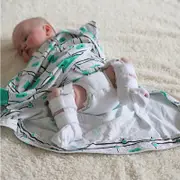 Sleepy Hugs Extra-Wide Sack (Hip Dysplasia) - Minty Bears (All Seasons)