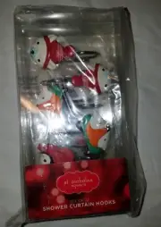 ST.NICHOLAS SQUARE"Critters" 12 Shower Curtain Hooks Christmas NWT