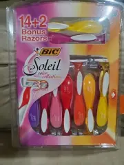 Soleil 3 Blade Razor 16 Pack But Has Only 15 For Some Reason Unopened