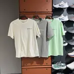 NIKE PREM ESSNTL OP2 TEE 卡其綠 渲染 印花 運動休閒 短袖 短T 男款