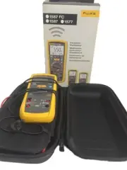 Fluke 1577 True-RMS Insulation Resistance Tester and Multimeter