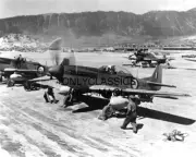 1951 P 51 MUSTANG AIRPLANE KOREAN WAR PHOTO MILTARY AIRPORT PILOT IN PRE FLIGHT