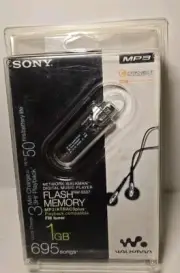 Sony Network Walkman 1 GB NW-E507 Digital Music Player/FM SILVER