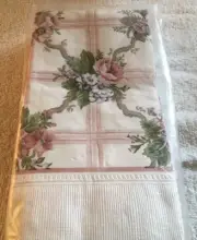 At Home With Waverly - Sonnet 24 3-Ply Guest Towels Paper Napkins - New
