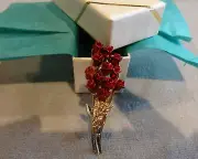 VTG "GET WELL SOON" Dozen Red Enamel Longstem Roses Goldtone Pin~Original Box