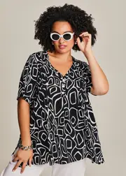 [TS] Taking Shape Pebble Tuck Natural Top Size 16 in Black / White Print, Viscose - Plus Size Women's Tops & T Shirts Black / White Print